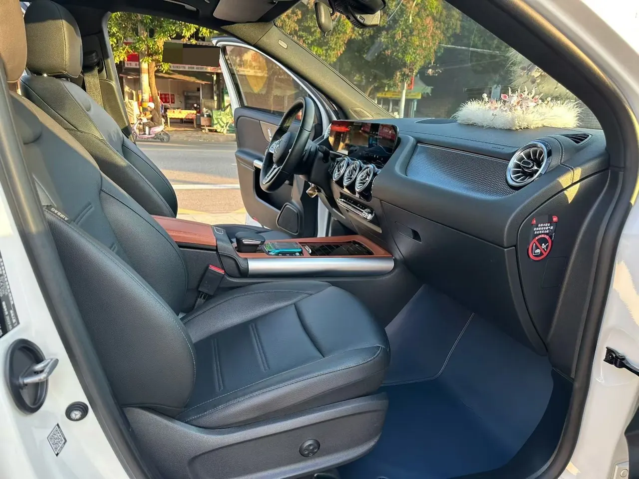 Mercedes Benz 2022 GLA 220 2.0T automatic gear 9