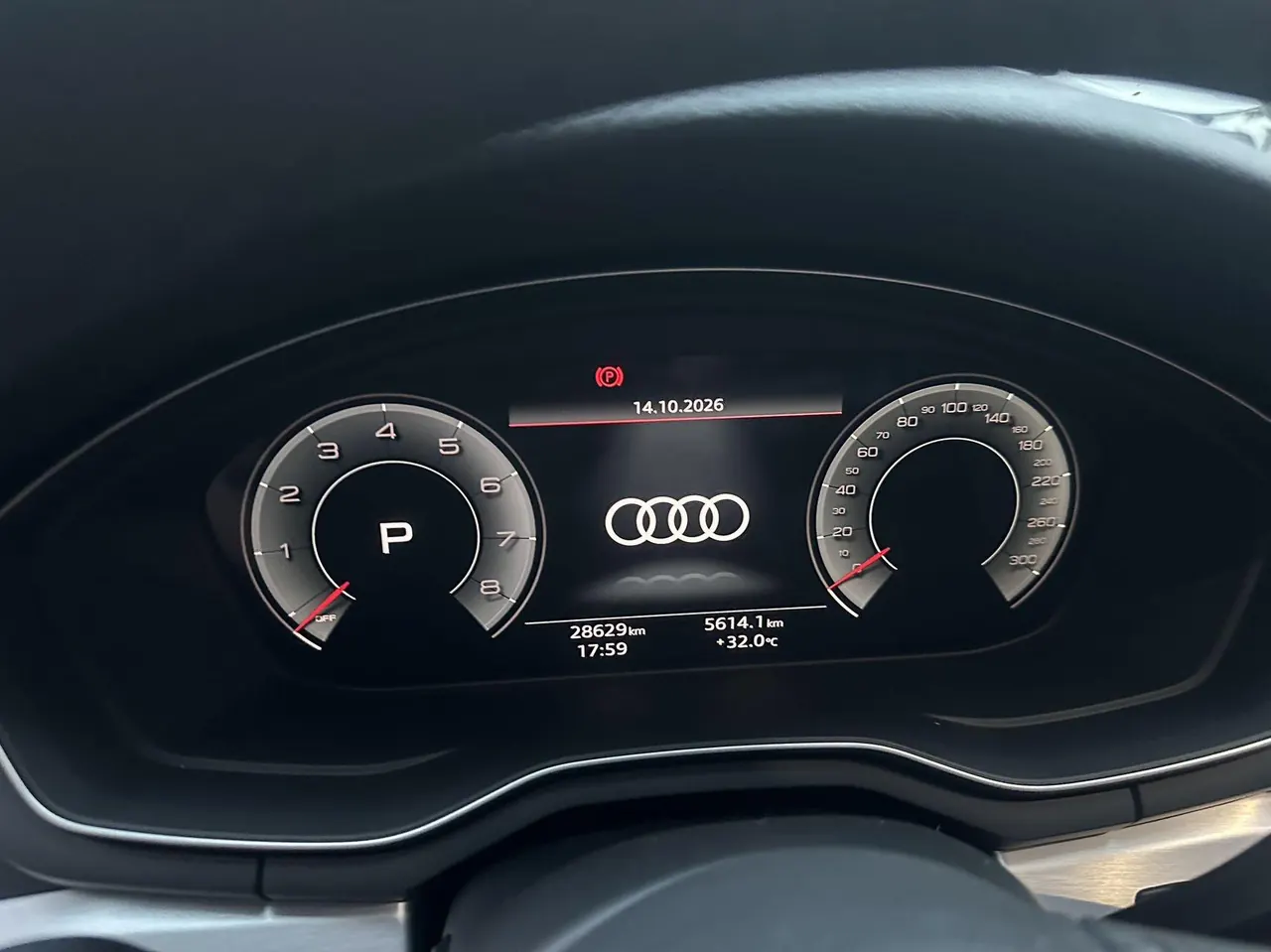 Audi 2022 A4L 2.0TFSI 40TFSI Deluxe Dynamic Automatic 5