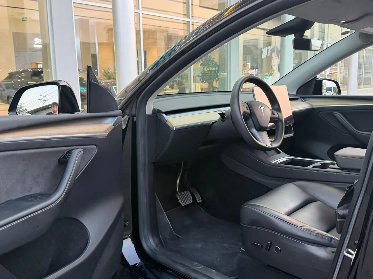 Tesla 2022 Model Y rear-wheel drive version automatic transmission 3