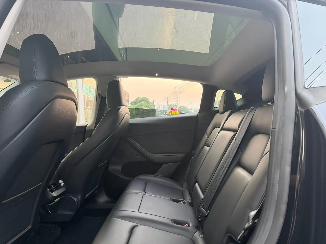 Tesla 2022 Model Y rear-wheel drive version automatic transmission 4