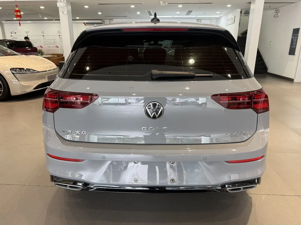 Volkswagen 2023 Golf 8 R-Line 1.4TSI 280TSI (Modified) Automatic Gear 5