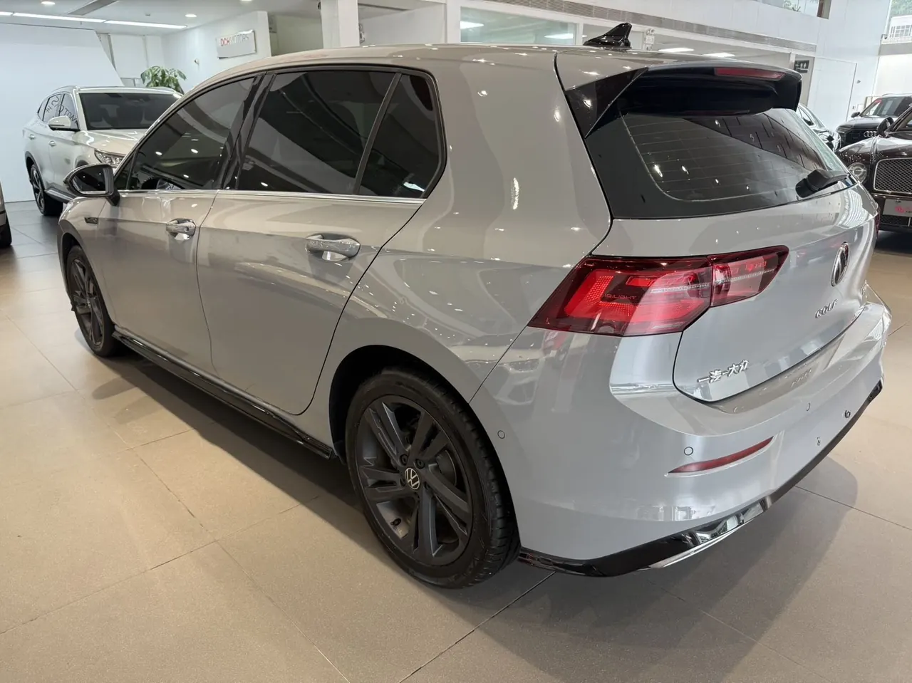 Volkswagen 2023 Golf 8 R-Line 1.4TSI 280TSI (Modified) Automatic Gear 6