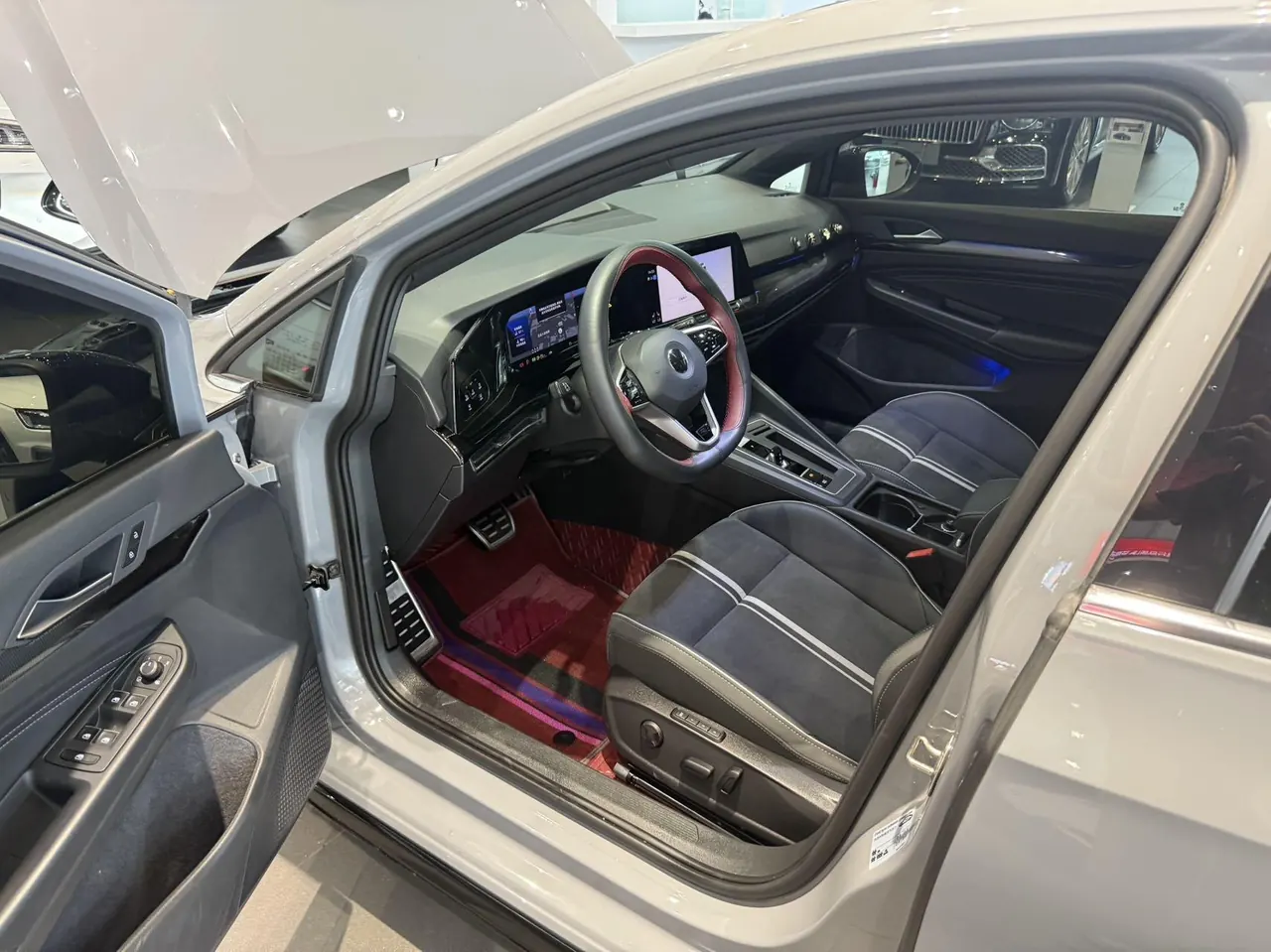 Volkswagen 2023 Golf 8 R-Line 1.4TSI 280TSI (Modified) Automatic Gear 7