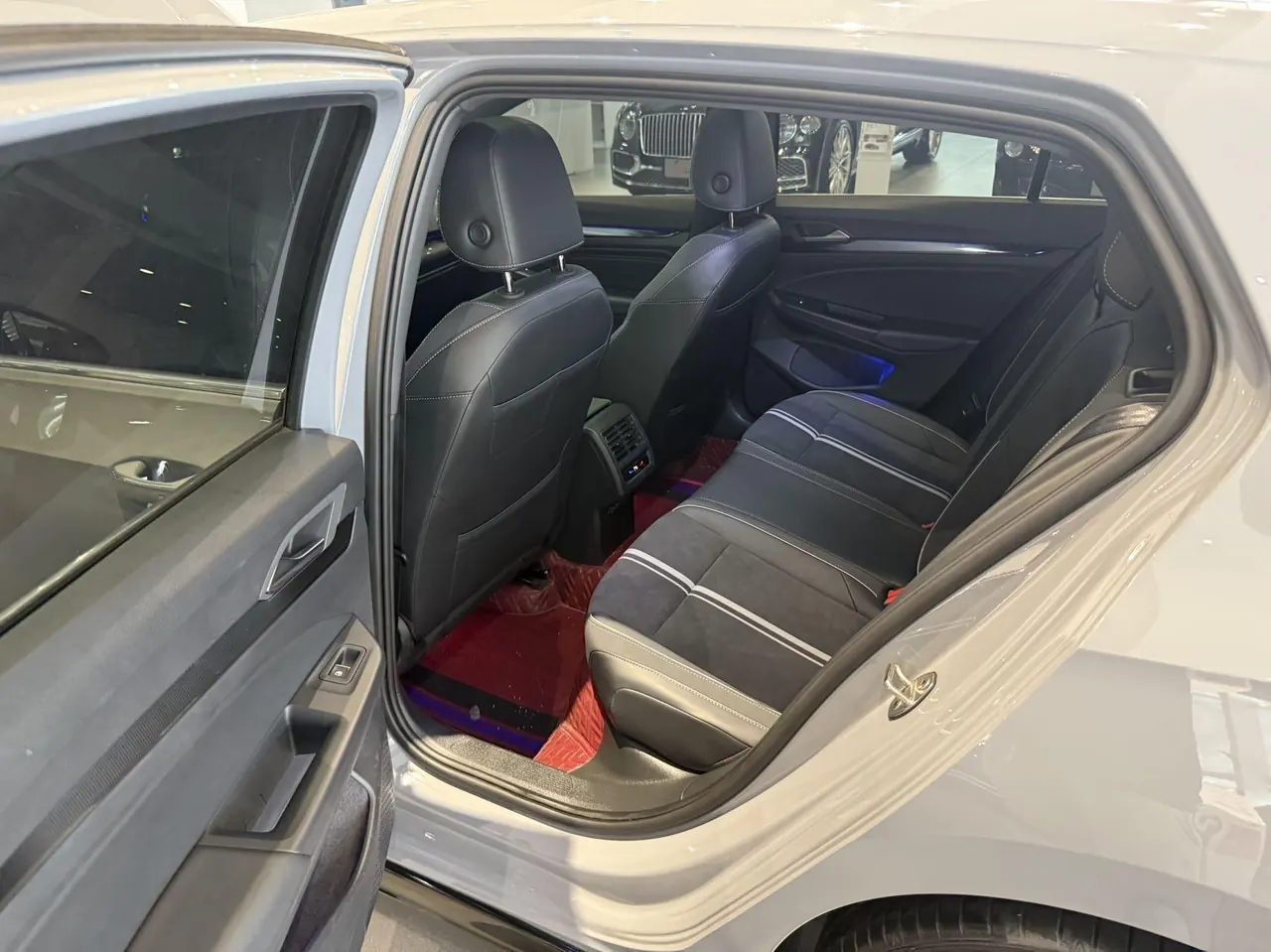Volkswagen 2023 Golf 8 R-Line 1.4TSI 280TSI (Modified) Automatic Gear 8