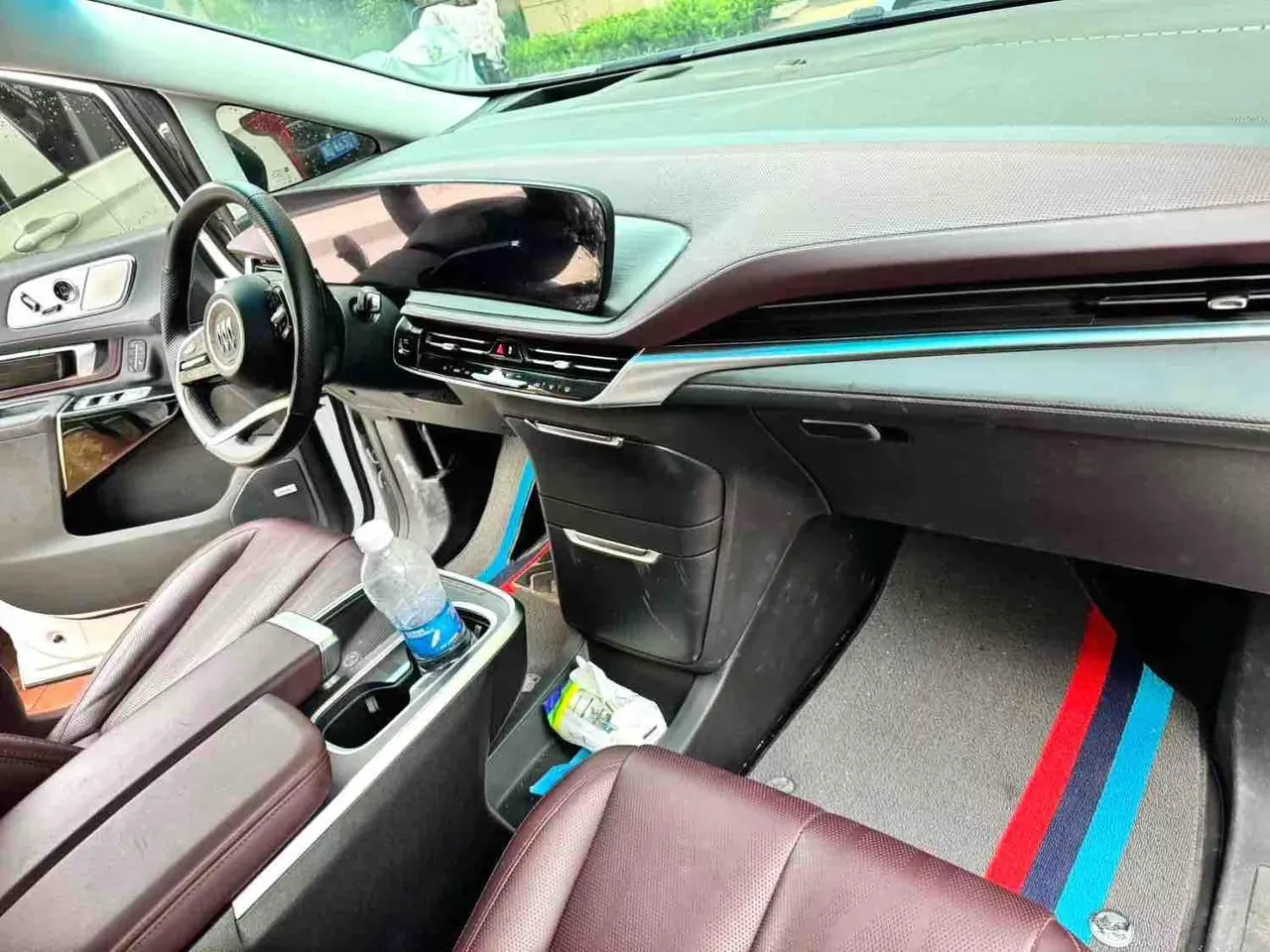 Buick 2023 Century 48V 2.0T Yunshi Edition 7-seat Automatic Gear 3
