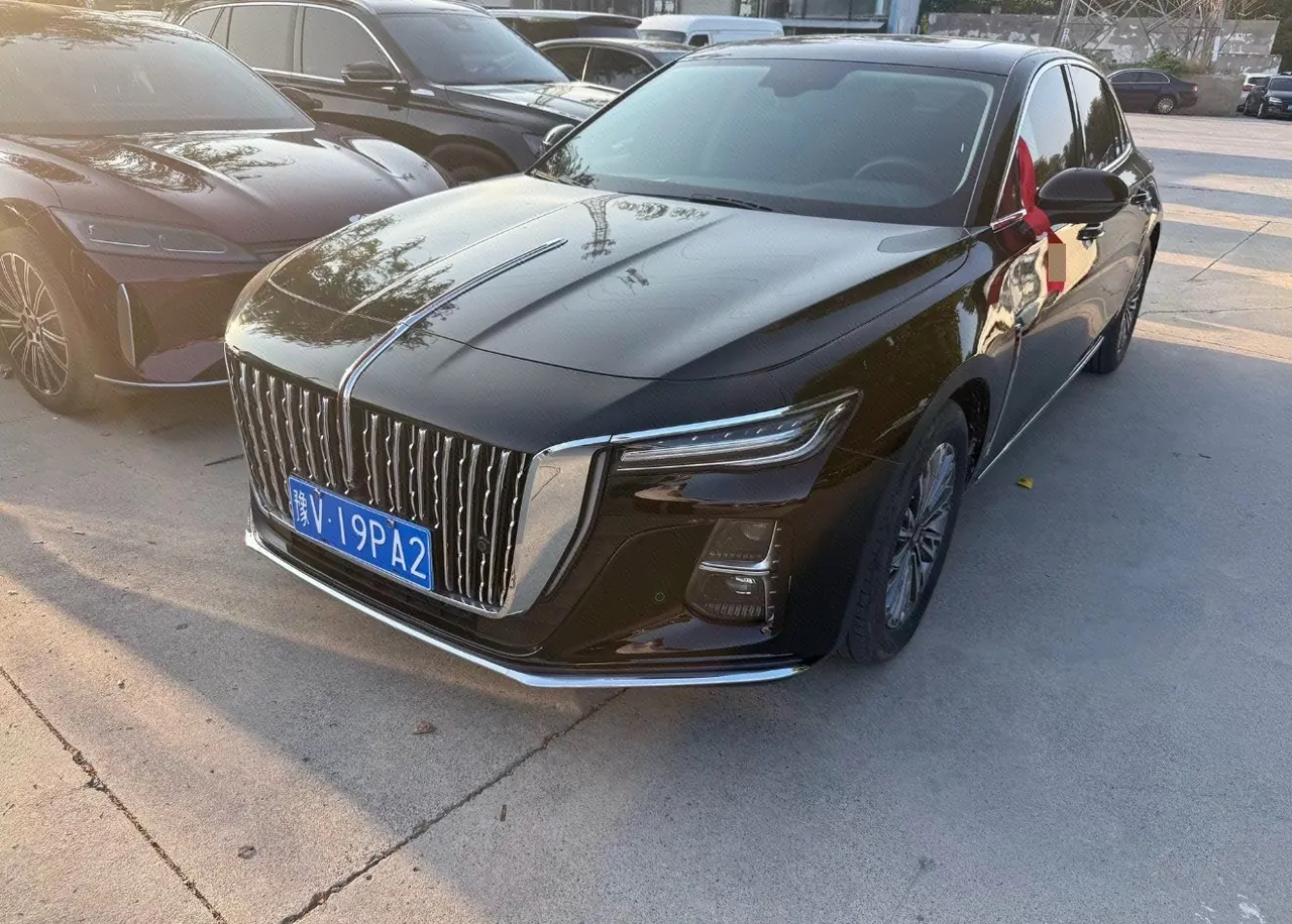 Открыть галерею: HongQi 2023 H5 1.5T Zhilian Flag Rhyme Edition Automatic Gear
