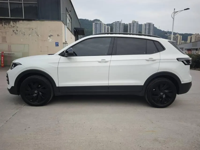 Volkswagen 2026 Tuyue Xinrui 1.5TSI 300TSI Sharp Enjoy Edition Automatic Gear 3