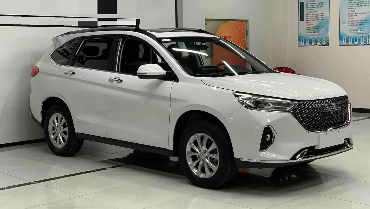 Haval 2023 M6 PLUS 1.5T Luxury Smart Joint Automatic Gear 3