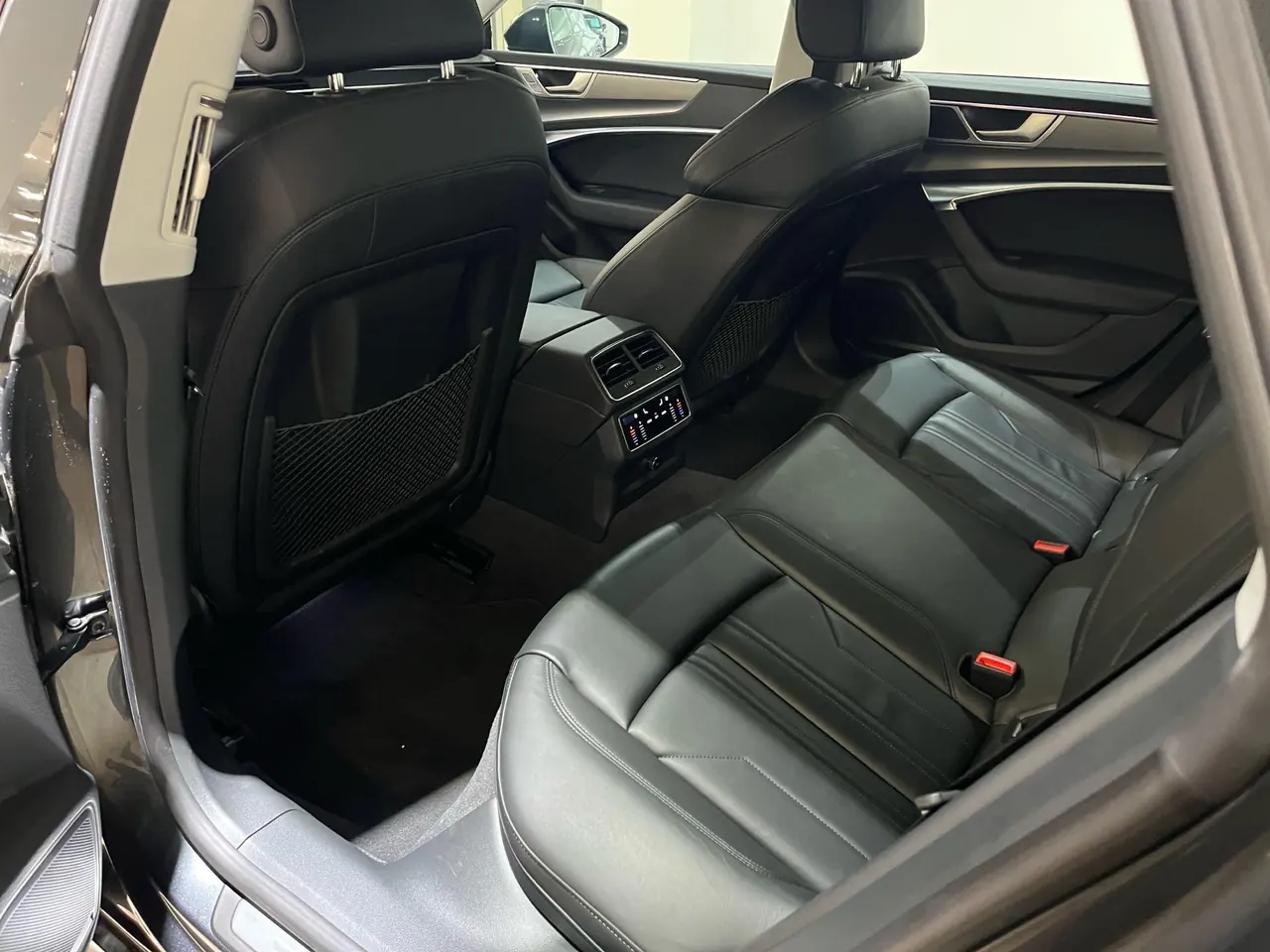 Audi A7 (Imported) 2023 A7 Sportback 2.0TFSI 45TFSI Automatic Gear Selection 3