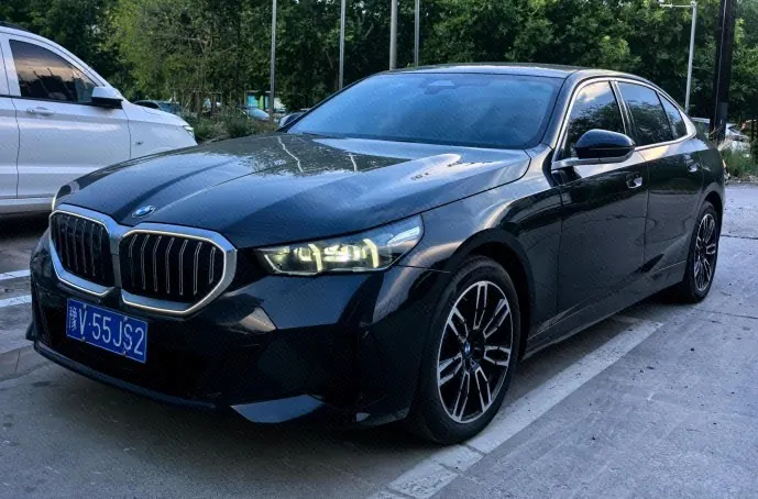 Open image lightbox: BMW 5 Series 2026 model 530Li 48V 2.0T Leading Edition M Sport Package Automatic