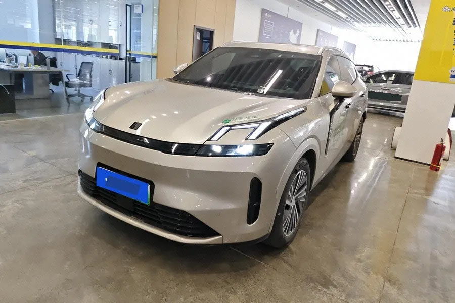 LYNK&amp;CO 2023 LYNK&amp;CO 08 EM-P 1.5T 120km Long Endurance Halo Automatic - View 1