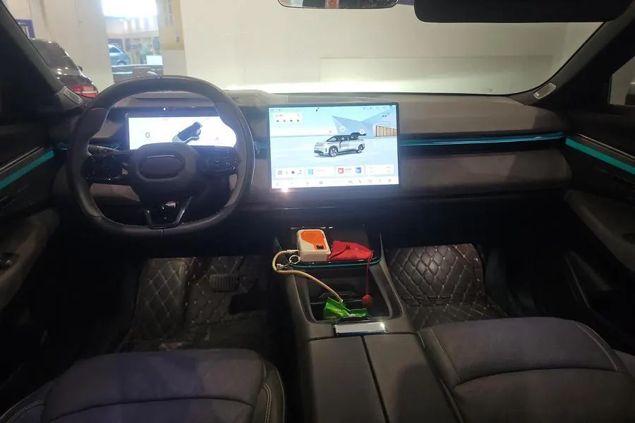 LYNK&amp;CO 2023 LYNK&amp;CO 08 EM-P 1.5T 120km Long Endurance Halo Automatic 4