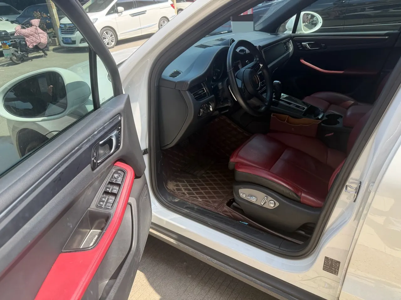 Porsche Macan (Imported) 2022 Macan 2.0T Automatic Gear 4