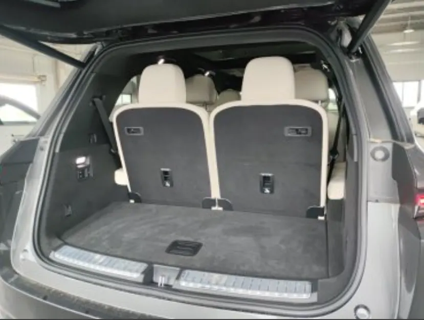 Li 2025 L9 Ultra Smart Refresh Edition Automatic Transmission 5