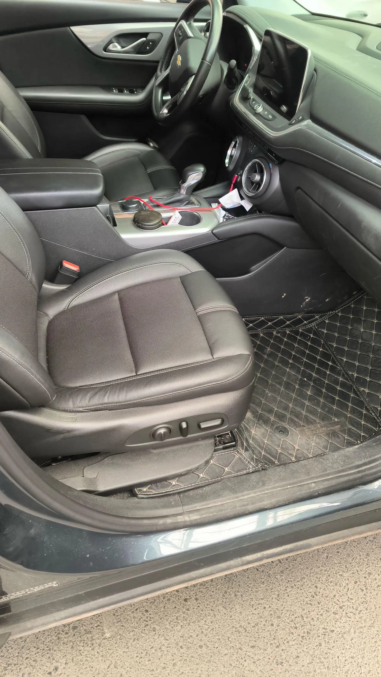 Chevrolet 2020 Trailblazer 2.0T 650T 7-seat Wei Edition Automatic Gear 12