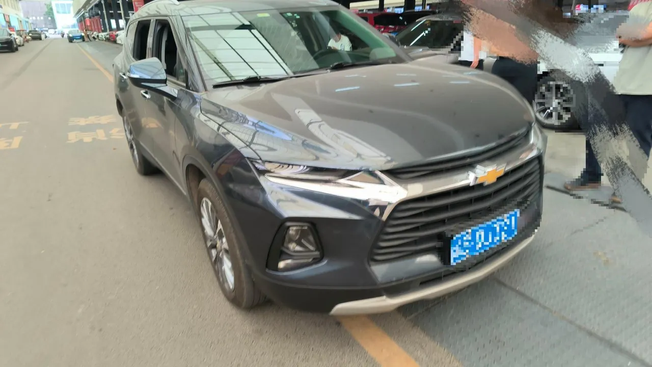 Chevrolet 2020 Trailblazer 2.0T 650T 7-seat Wei Edition Automatic Gear 2