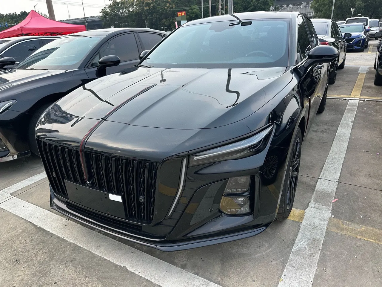 Open image lightbox: HongQi 2025 H5 1.5T Xuan Ying 2 million Commemorative Automatic Gear
