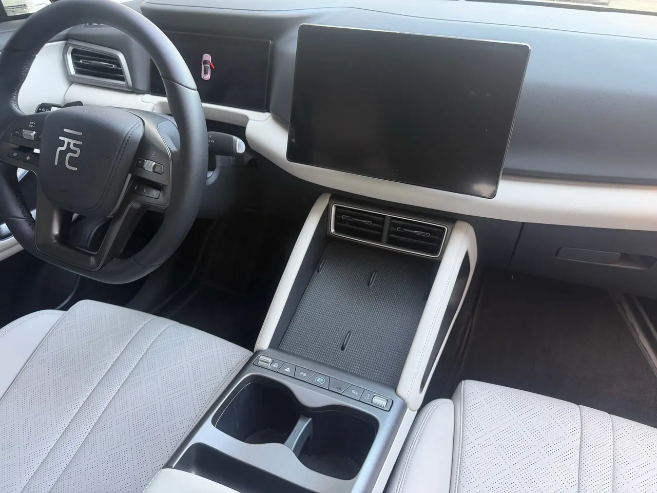 BYD 2025 Yuan UP Smart Driving 401KM Vital Automatic Gear 8