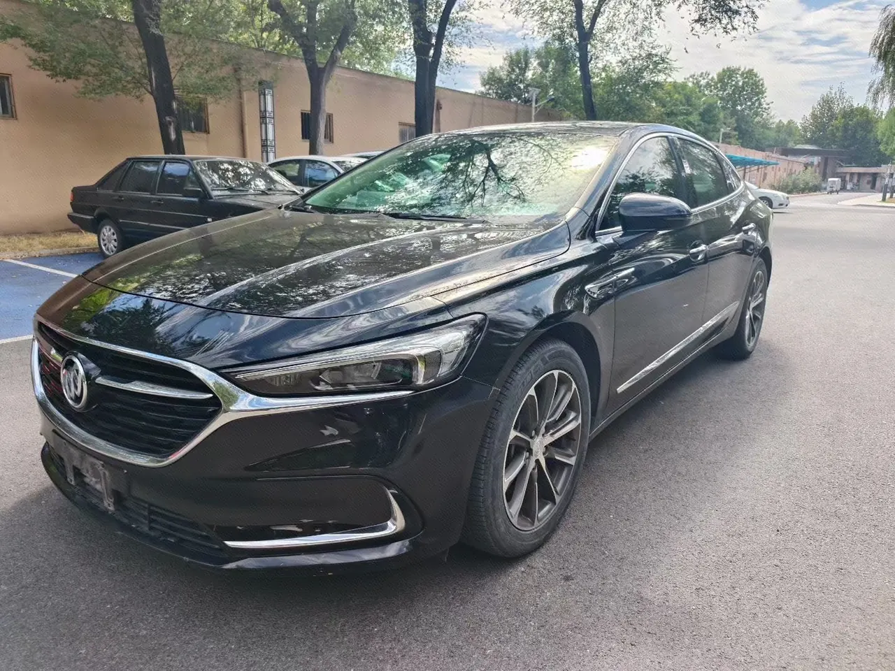 Открыть галерею: Buick 2020 LaCrosse 2.0T 652T Elite Automatic