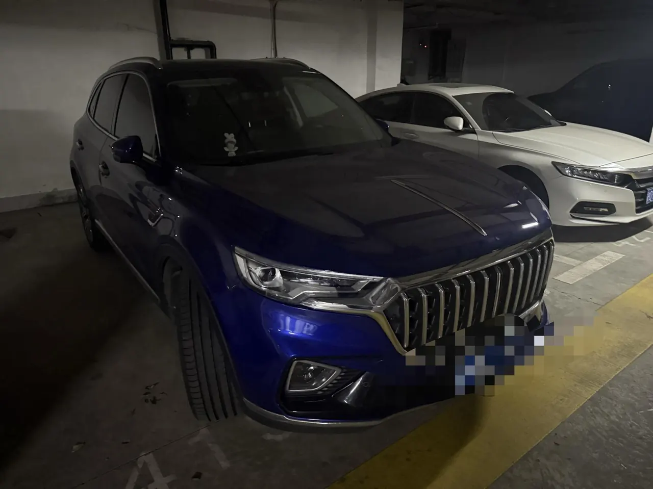HongQi 2022 HS5 2.0T 4-wheel drive smart flag-sharing version automatic gear 2