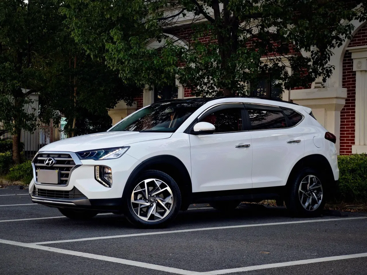 Hyundai 2020 Tousheng 1.6TGDi 280TGDi GLS Two-Drive Fashion Edition Automatic Gear - View 1