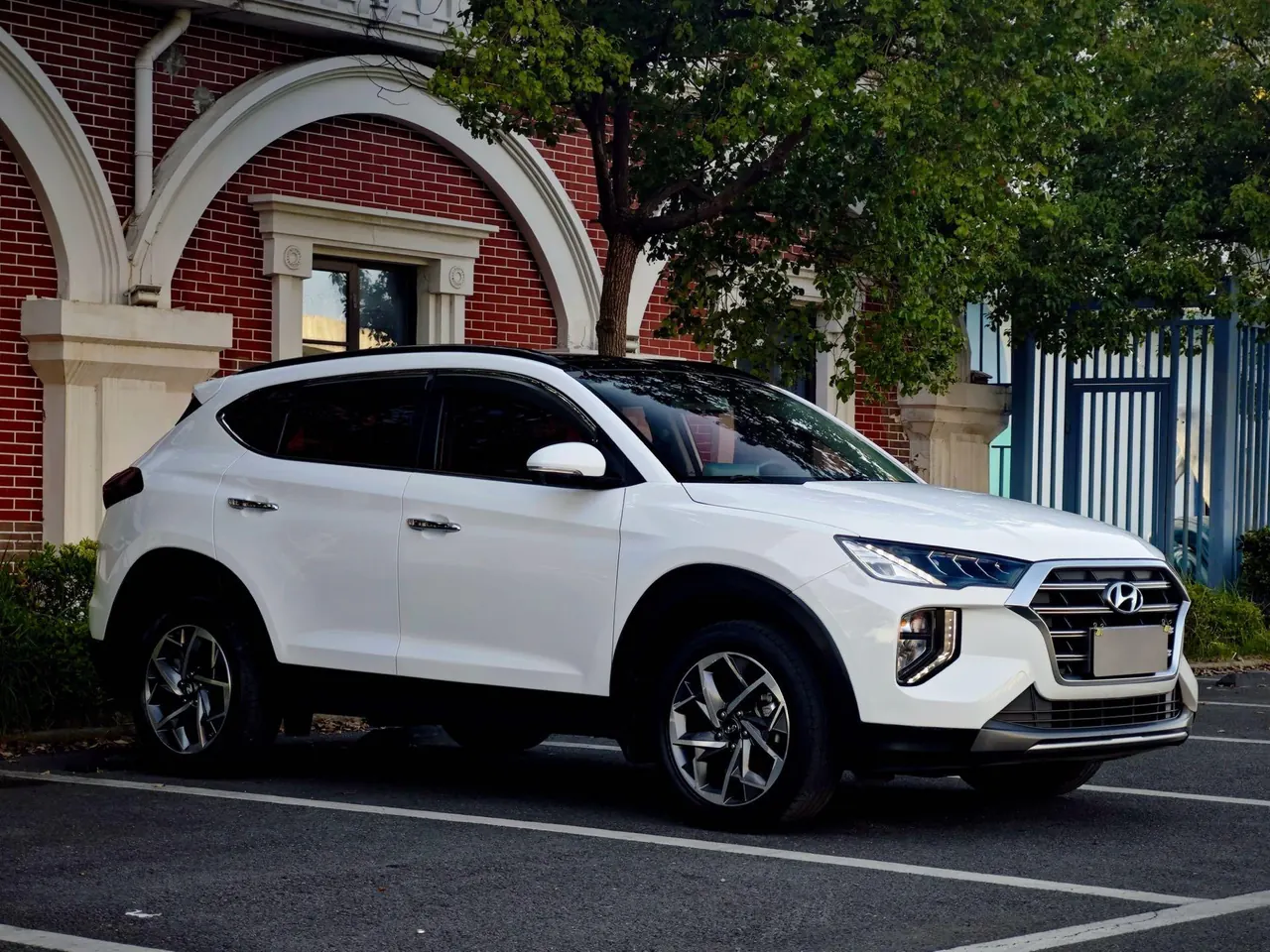 Hyundai 2020 Tousheng 1.6TGDi 280TGDi GLS Two-Drive Fashion Edition Automatic Gear 5