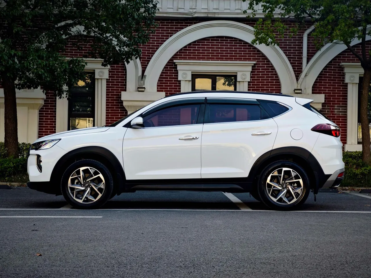 Hyundai 2020 Tousheng 1.6TGDi 280TGDi GLS Two-Drive Fashion Edition Automatic Gear 6