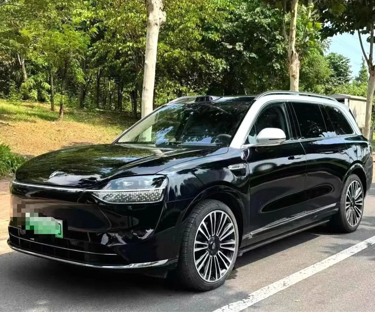 AITO 2024 AITO M9 extended range Ultra 42kWh automatic gear - View 1