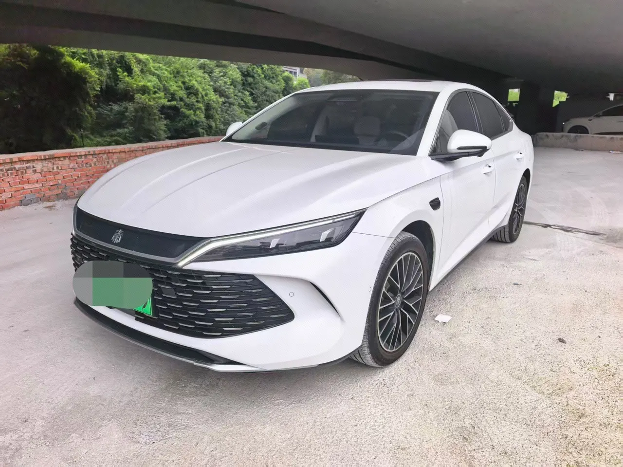 Open image lightbox: BYD 2025 Qin L DM-i 1.5 stepless smart driving version 120KM excellent automatic gear