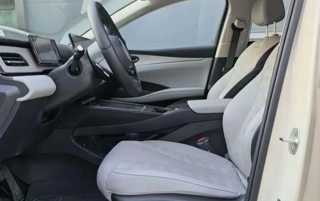 BYD 2025 seals 06 DM-i 1.5 stepless travel version 150KM exclusive automatic gear 6