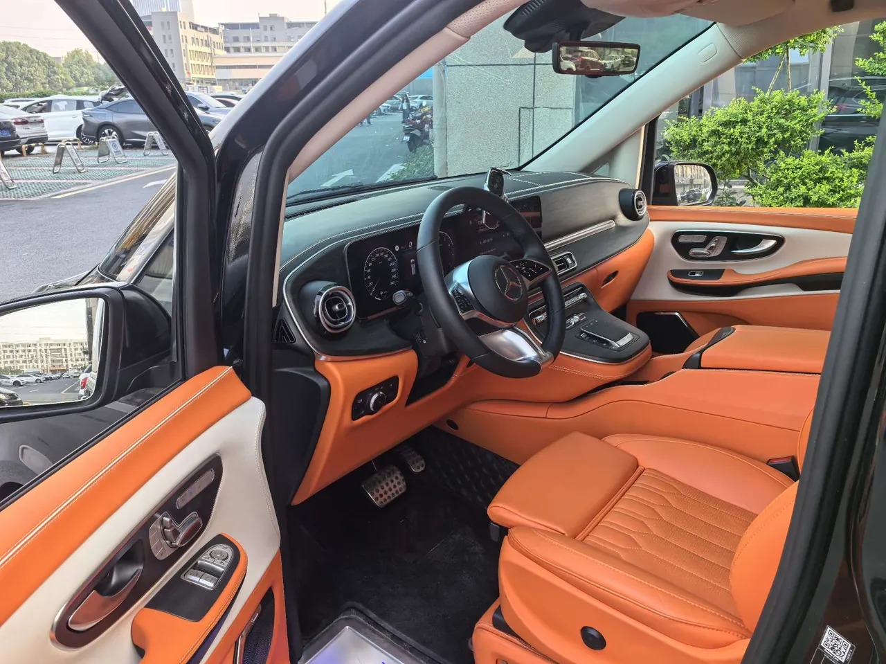Mercedes Benz V 2024V 300 L 48V 2.0T Deluxe Automatic Gear 4
