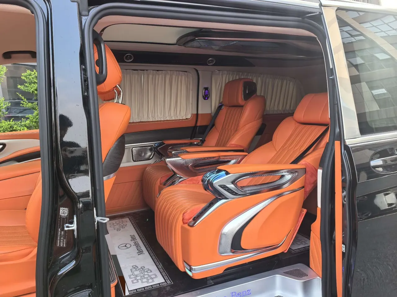 Mercedes Benz V 2024V 300 L 48V 2.0T Deluxe Automatic Gear 8