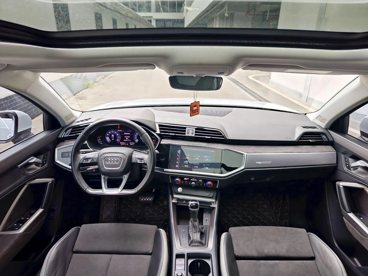 Audi 2021 Q3 1.4TFSI 35TFSI Fashion Dynamic Automatic 5