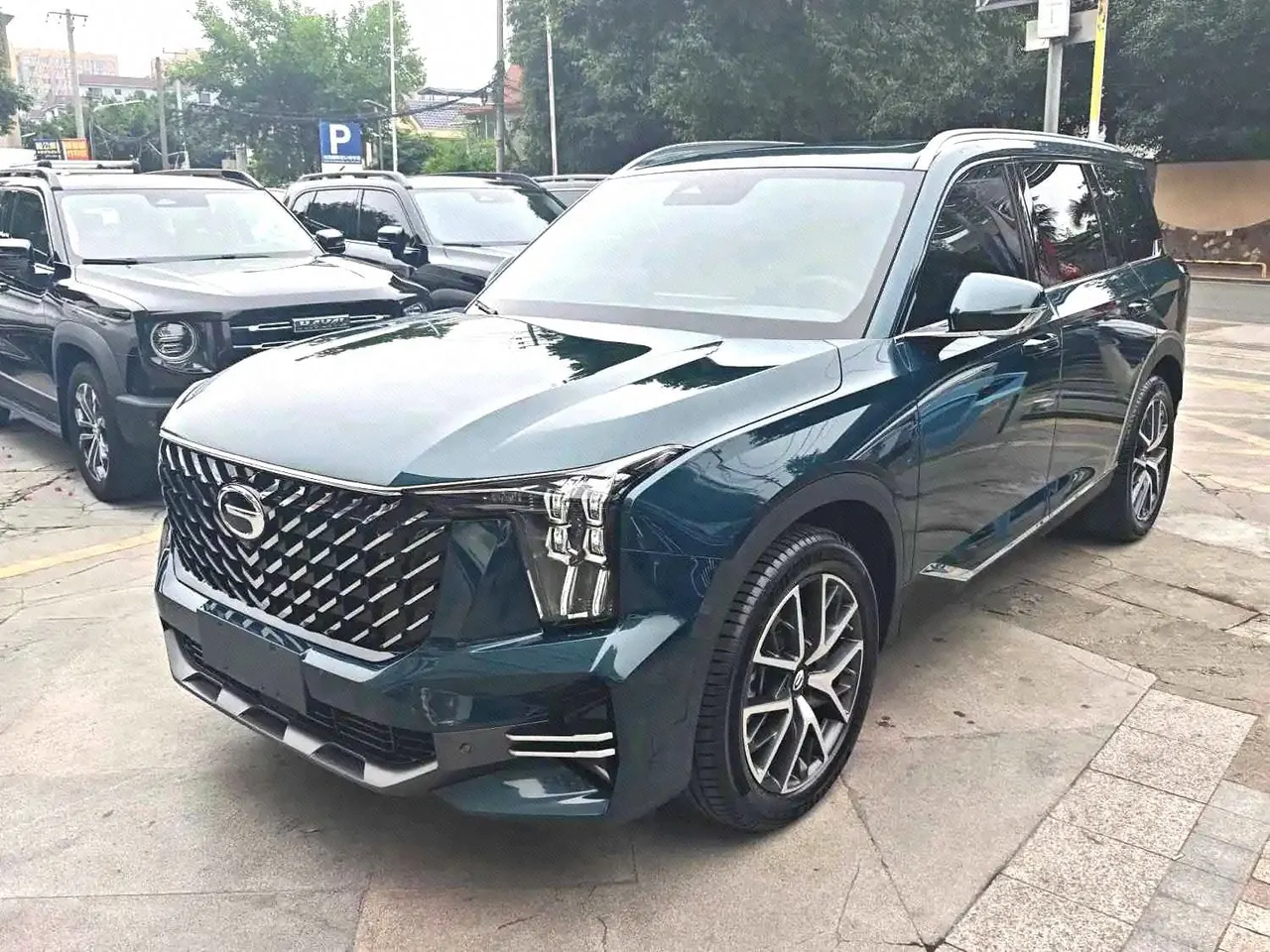 Chuanqi 2022 GS8 2.0TGDI Two-Drive Premium Edition Seven-seat Automatic Gear - View 1