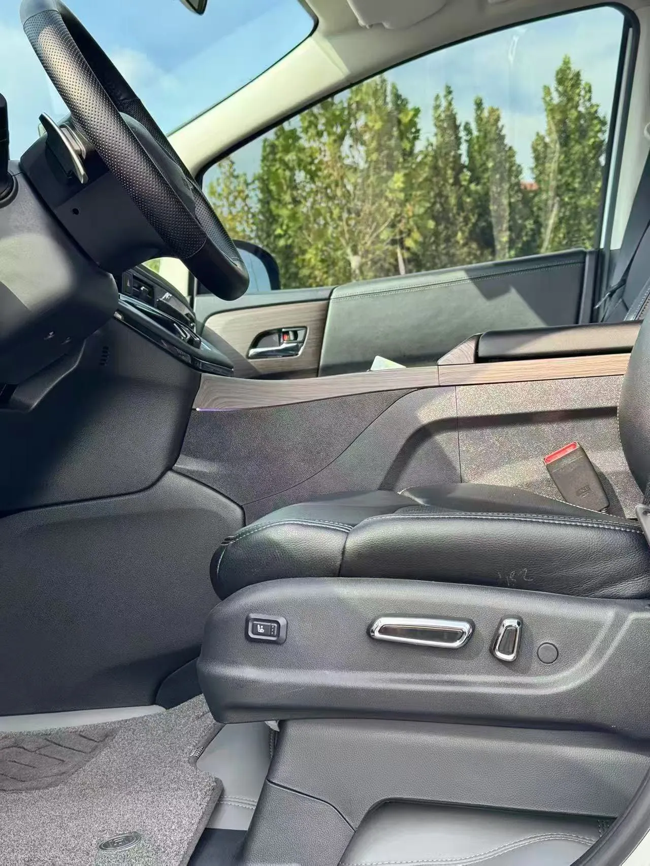 Honda 2024 Odyssey Hybrid 2.0 Stepless Sharp and Pleasant Edition Automatic Gear 3