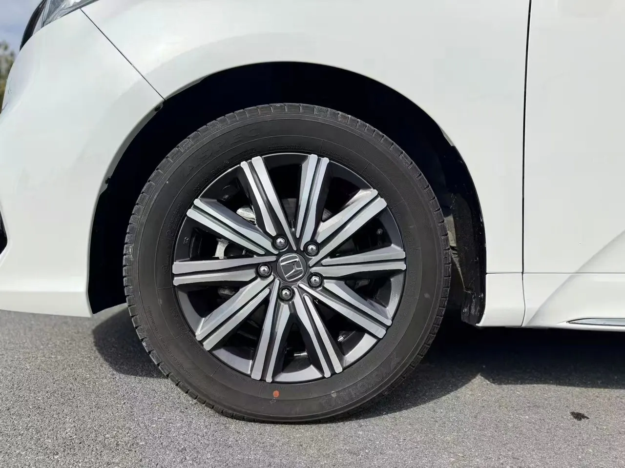 Honda 2024 Odyssey Hybrid 2.0 Stepless Sharp and Pleasant Edition Automatic Gear 6