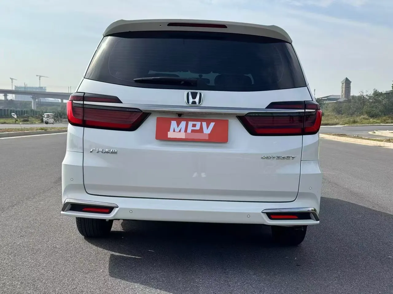 Honda 2024 Odyssey Hybrid 2.0 Stepless Sharp and Pleasant Edition Automatic Gear 8