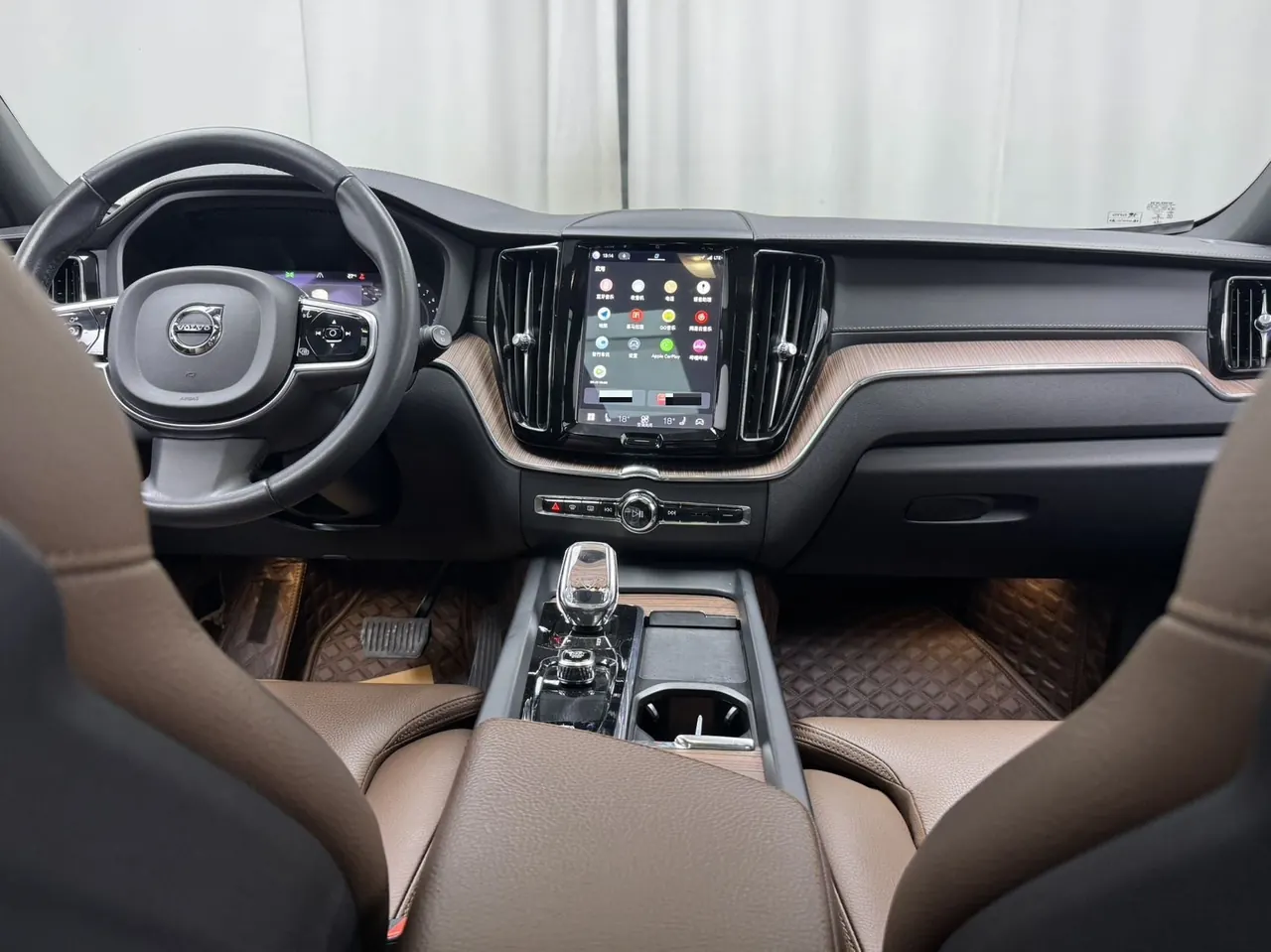 Volvo 2024 XC60 48V 2.0T B5 4-wheel drive Zhiyuan Deluxe Edition Automatic Gear 6