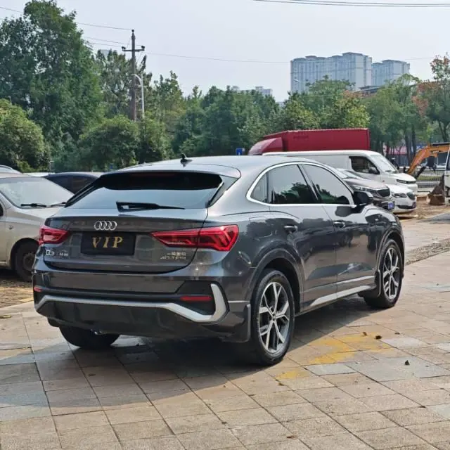 Audi 2021 Q3 Sportback 2.0TFSI 40TFSI into the life version of automatic gear 9