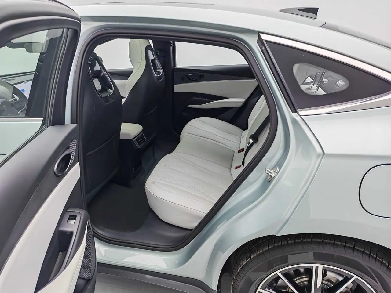 BYD 2025 seals 06 DM-i 1.5 stepless smart driving version 120KM exclusive automatic gear 7