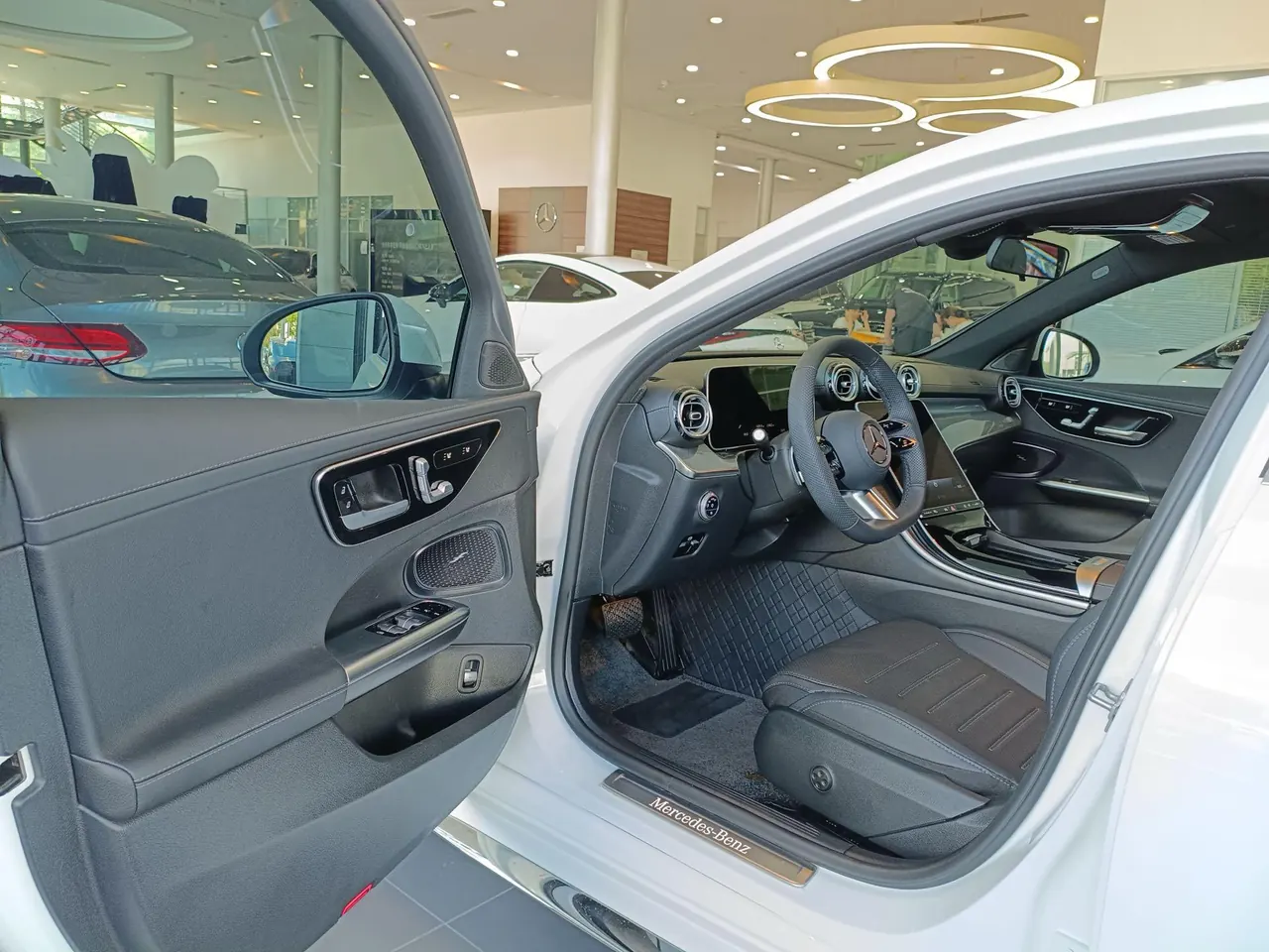 Mercedes Benz Class C 2025 C 260 L 48V 1.5T Automatic 5