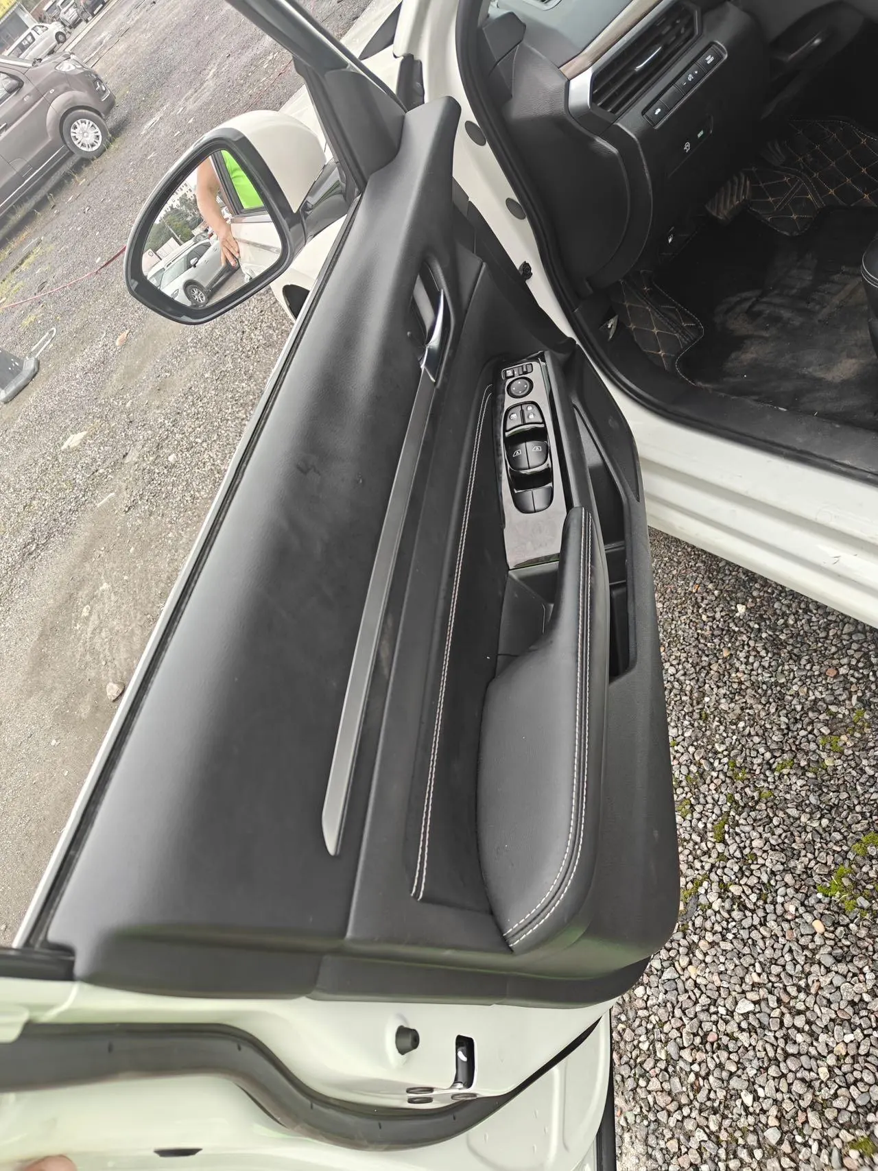 Nissan 2021 Teana 2.0 Stepless XL Comfort Edition Automatic Gear 3