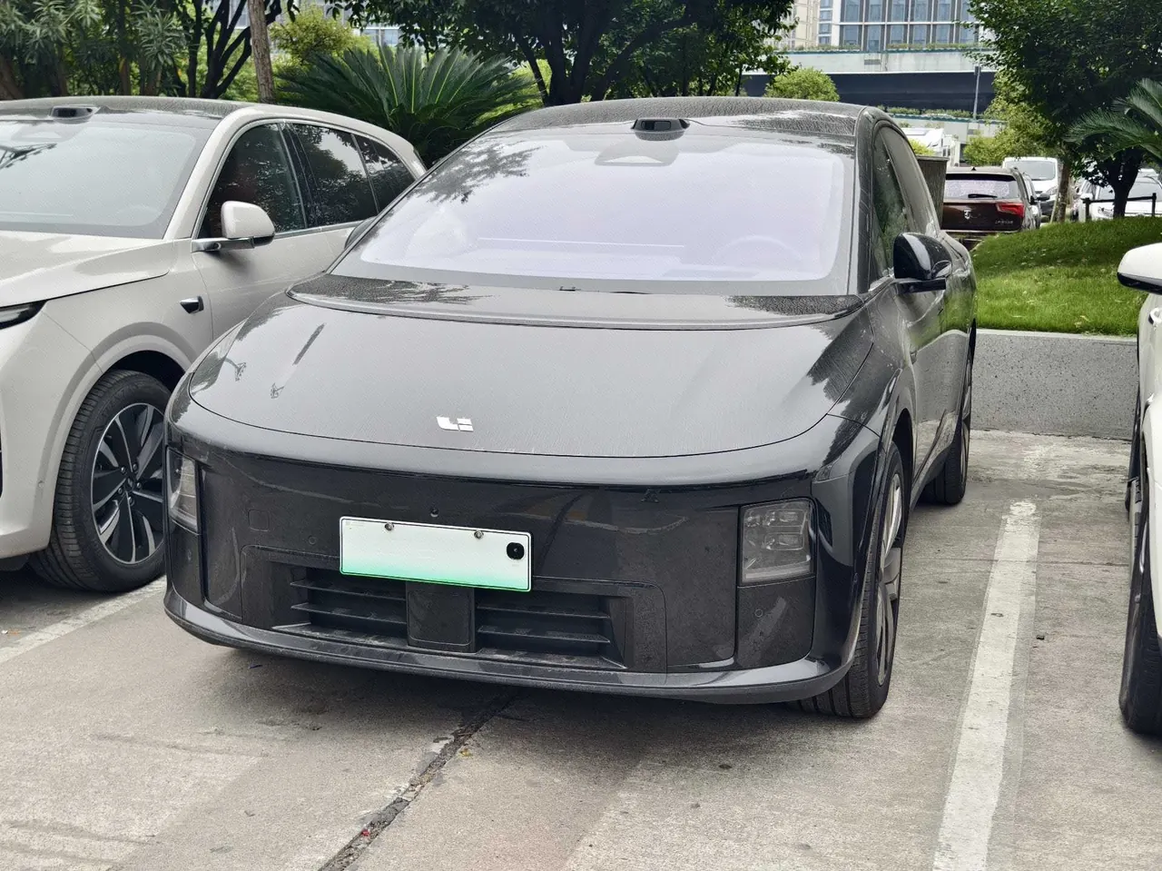 Li 2025 i8 Standard Edition Automatic Gear - View 1