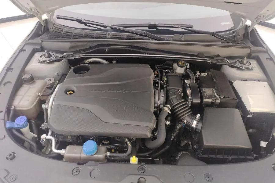 ChangAn 2024 UNI-V 1.5T Prestige Automatic 7