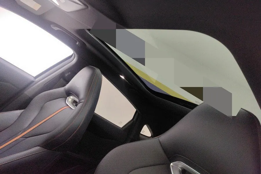 ChangAn 2024 UNI-V 1.5T Prestige Automatic 9