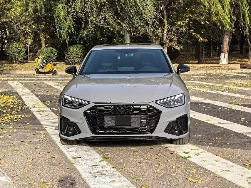 Audi 2025 A4L 2.0TFSI 40TFSI 2 million‑vehicle celebration edition, luxury sporty model, automatic transmission 2