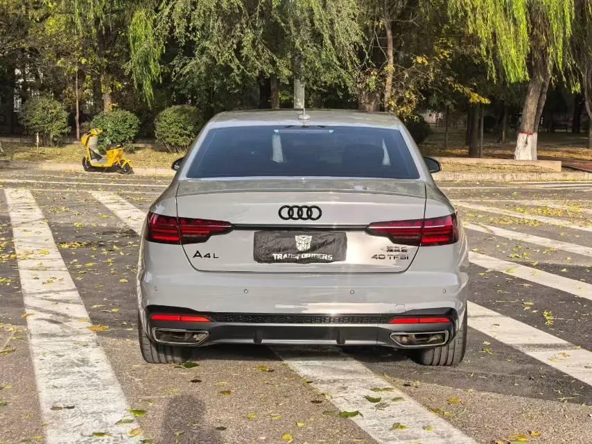 Audi 2025 A4L 2.0TFSI 40TFSI 2 million‑vehicle celebration edition, luxury sporty model, automatic transmission 8