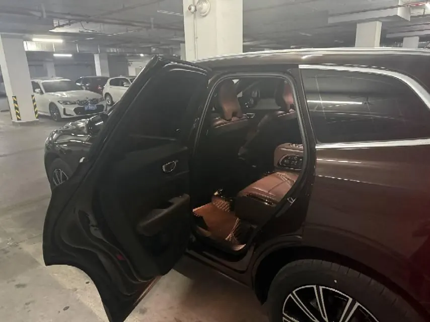 Volvo 2021 XC60 2.0T T5 4-wheel drive Zhiyuan Deluxe Edition Automatic Gear 3