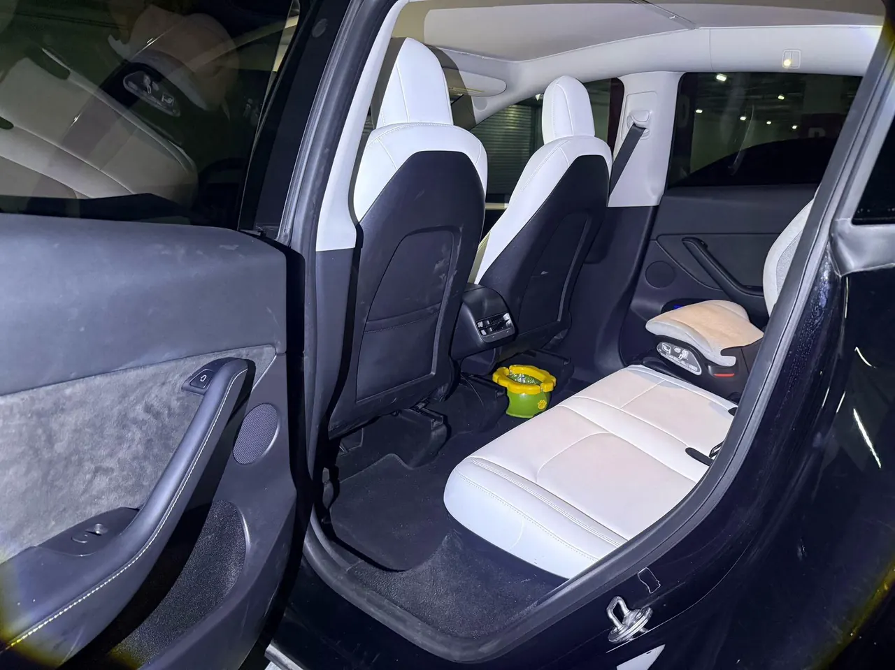 Tesla 2021 Model Y Standard Endurance Rear Drive Automatic Gear 4