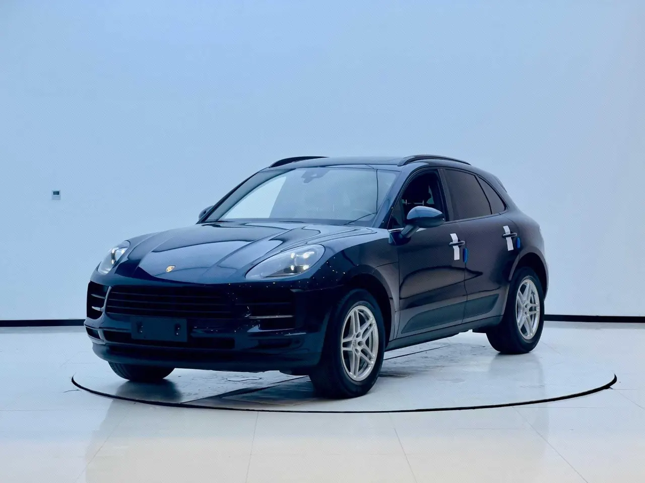Porsche Macan (Imported) 2021 Macan 2.0T Automatic Gear - View 1